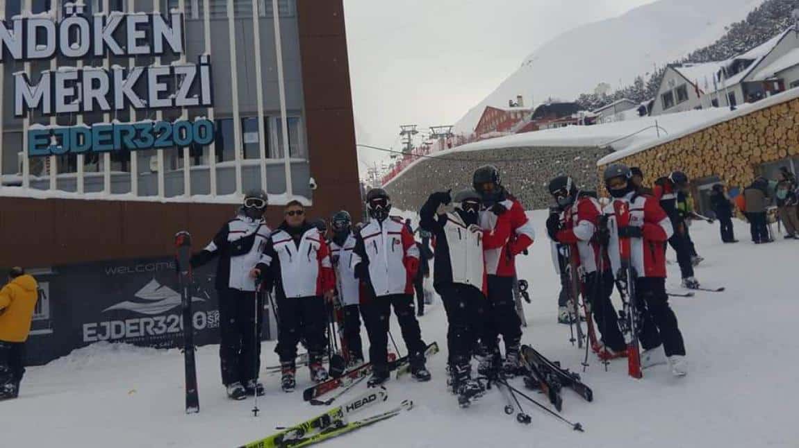  Okullar arası Kayak Türkiye Şampiyonasında Başarılarımız